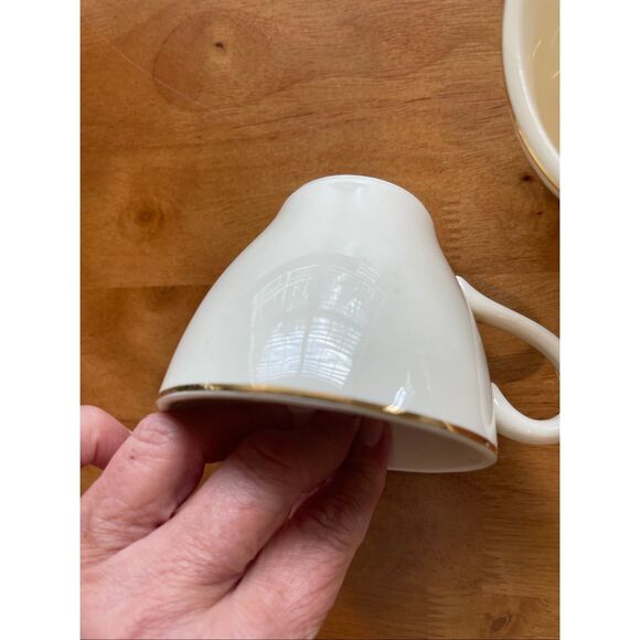 Vintage‎ George Washington and Abe Lincoln Souvineer Cup  Gold Trim - Picture 6 of 9